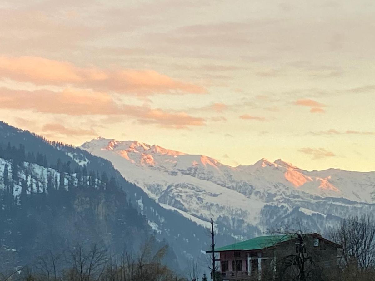 Solang Valley Resort Manāli Exteriér fotografie