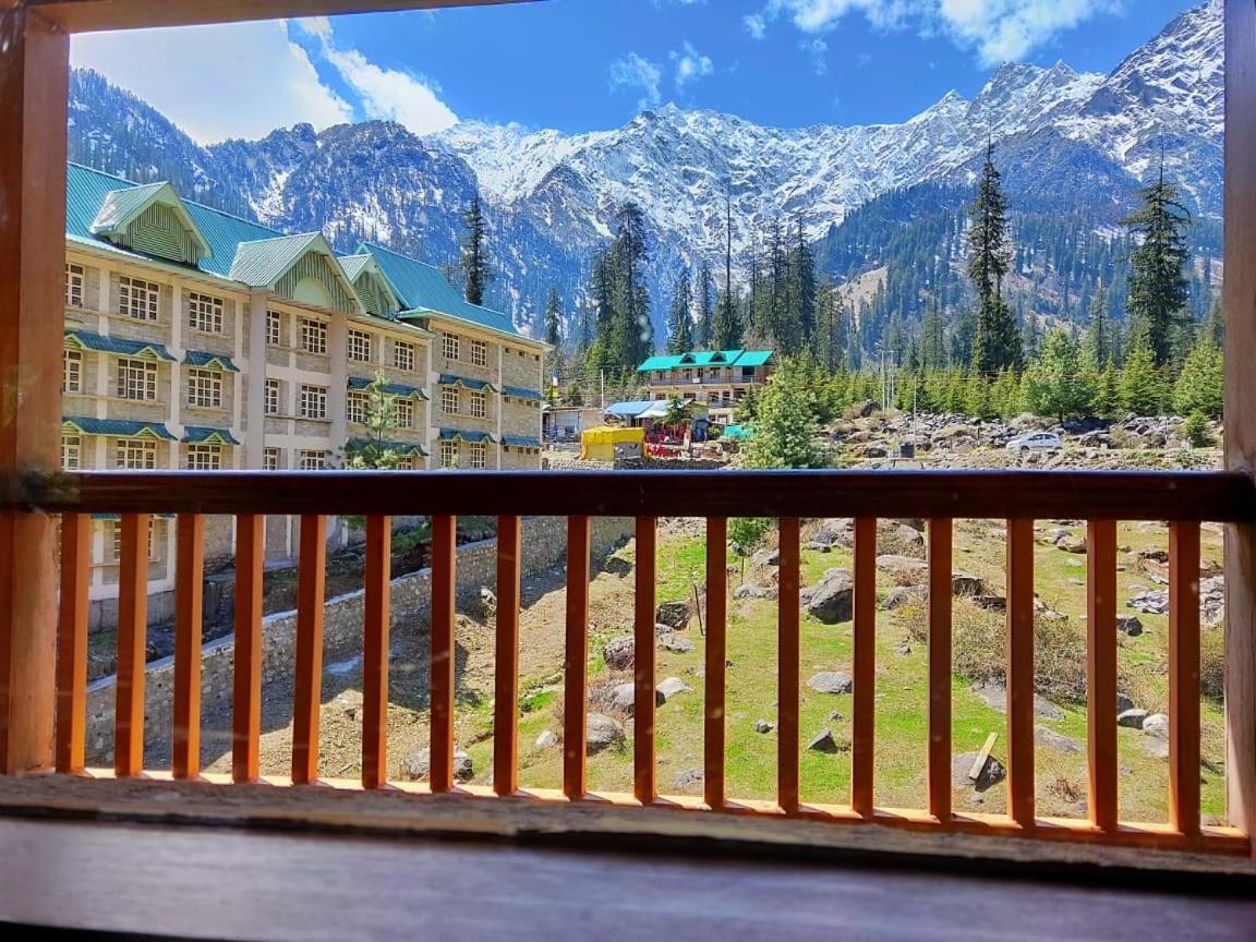 Solang Valley Resort Manāli Exteriér fotografie